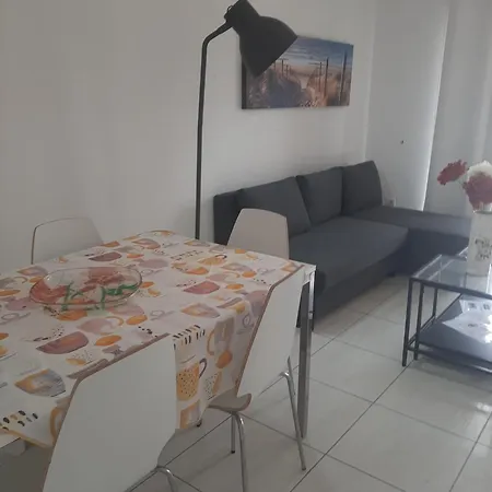 Apartment Coqueto En Parque Carolina