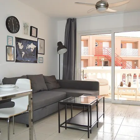 Coqueto En Parque Carolina * Коста-дель-Силенцио