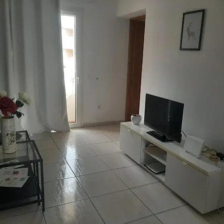 Coqueto En Parque Carolina * Коста-дель-Силенцио