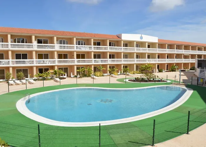 Coqueto En Parque Carolina *